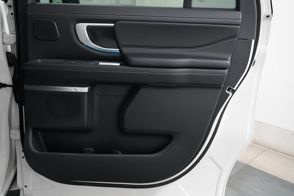 New 2026 Ford Expedition Max Platinum w/ Stealth Performance Package AWD/4WD image 29