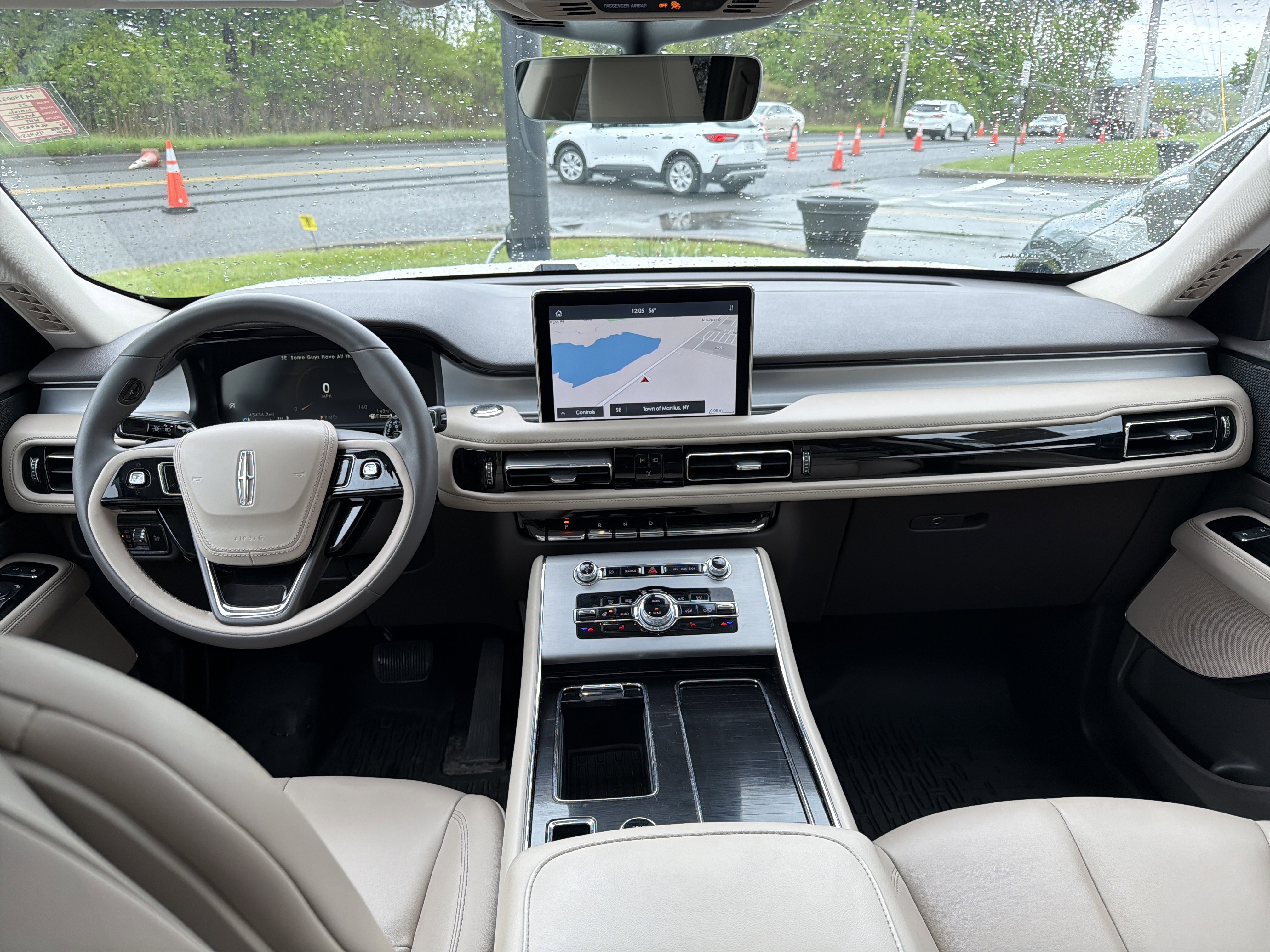 Used 2023 Lincoln Aviator AWD w/ Premium Package image 8
