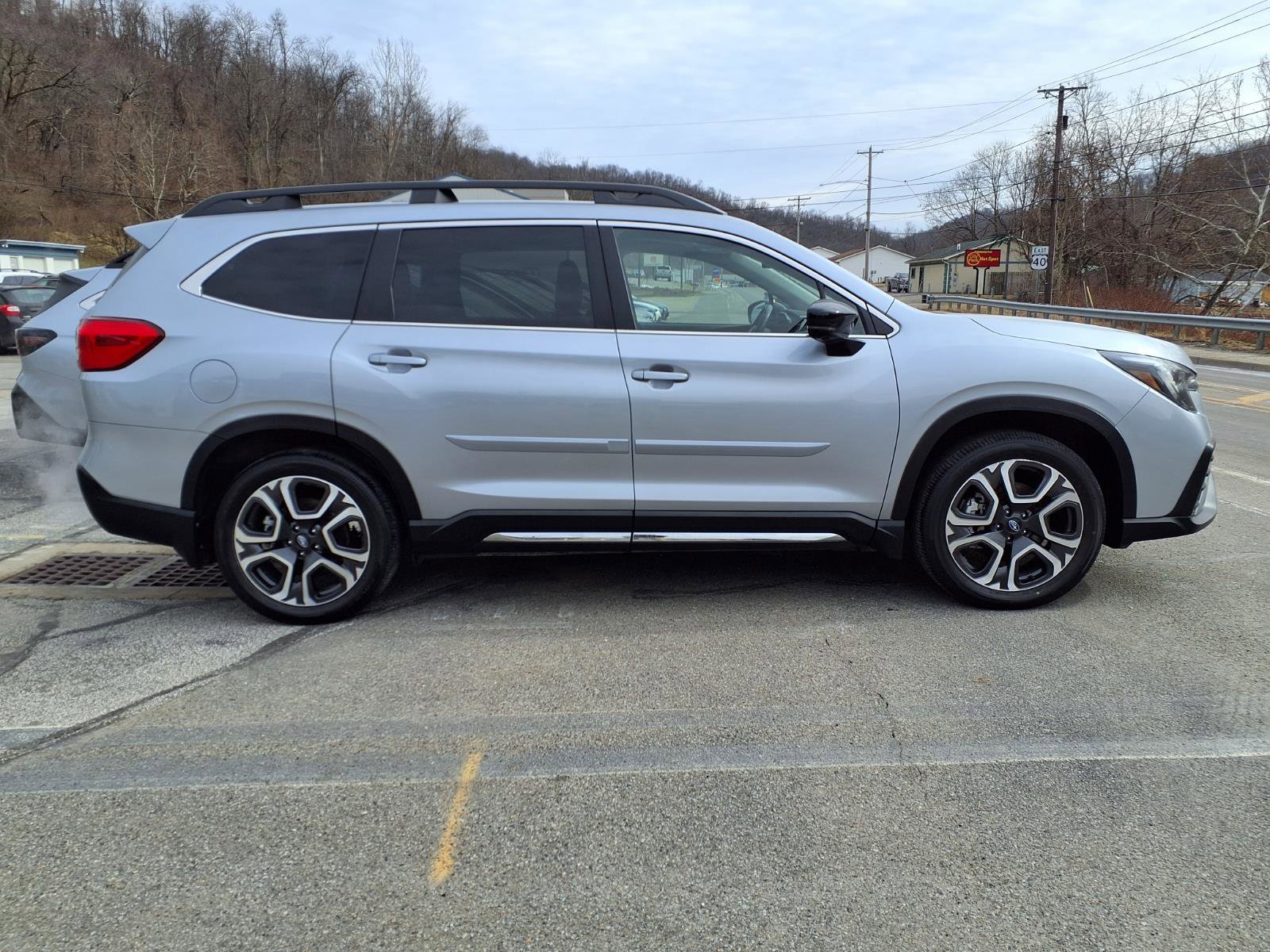 Certified 2025 Subaru Ascent Limited image 3