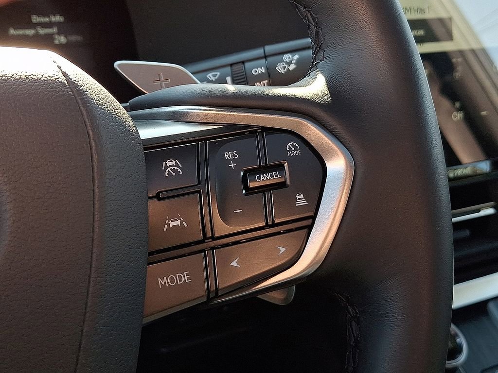 Used 2025 Lexus GX 550 w/ Accessory Package (2T) image 15