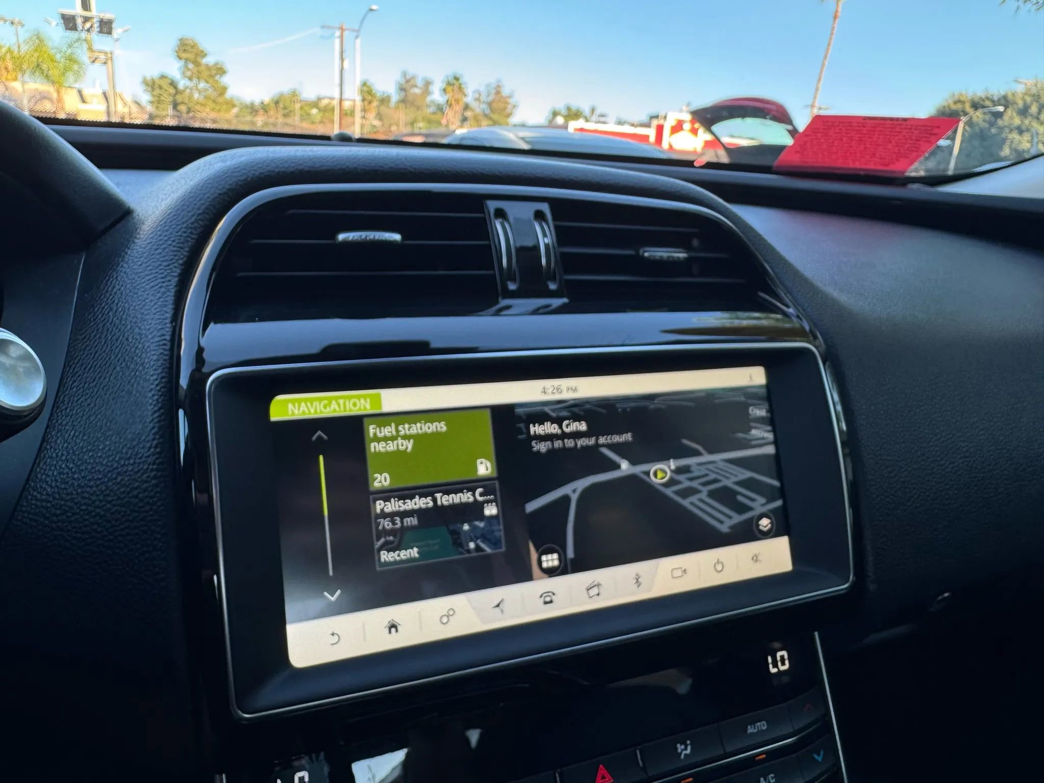 Used 2019 Jaguar XE Premium image 26