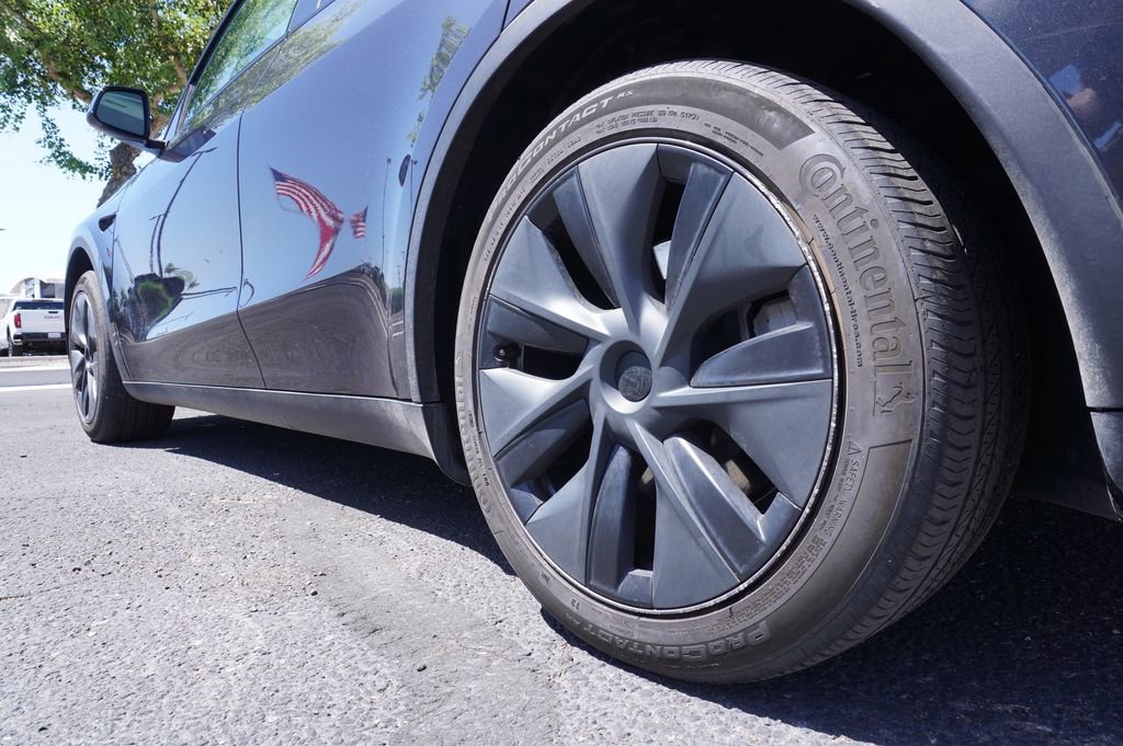 Used 2024 Tesla Model Y Long Range image 6