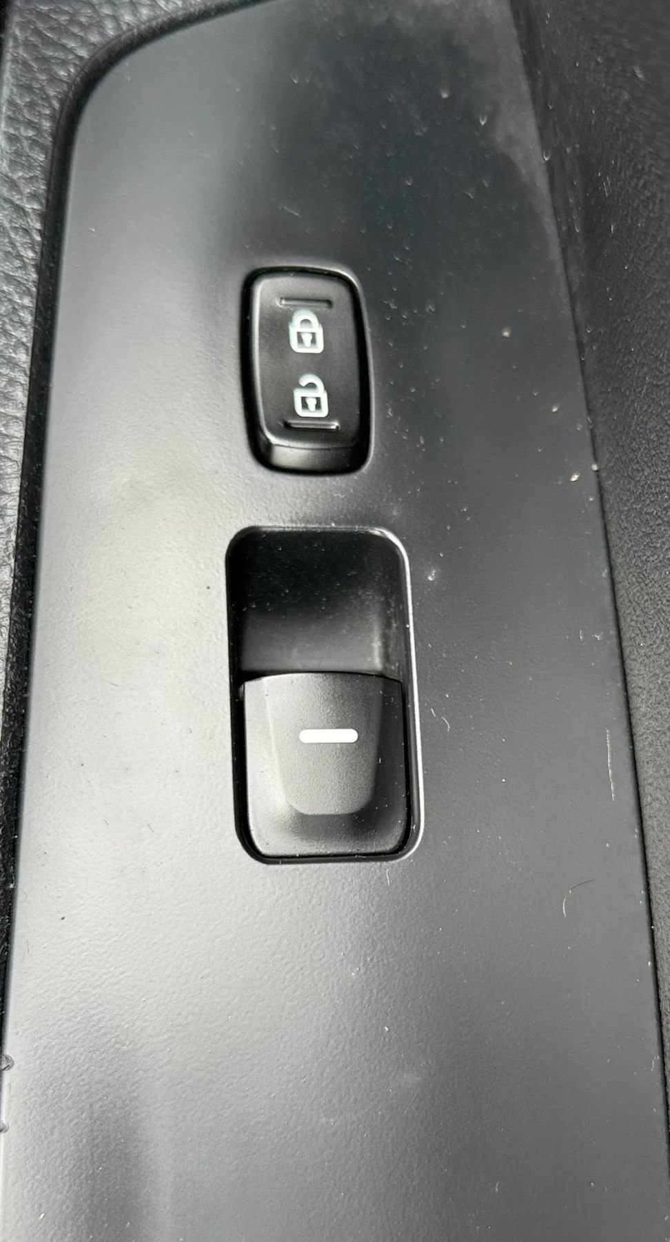Used 2013 Hyundai Veloster RE:MIX Edition FWD image 34