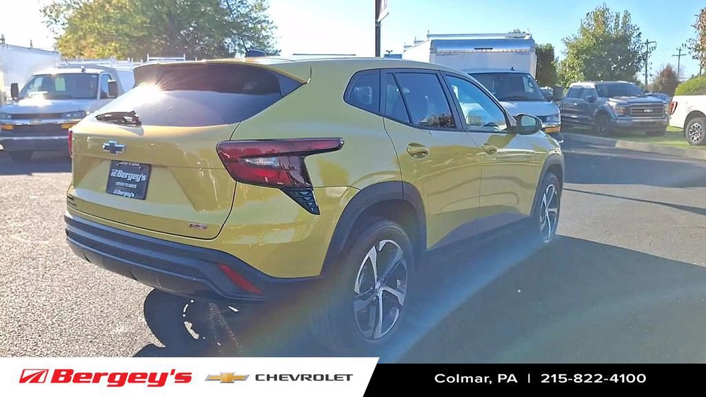 Certified 2024 Chevrolet Trax RS w/ Driver Confidence Package image 10