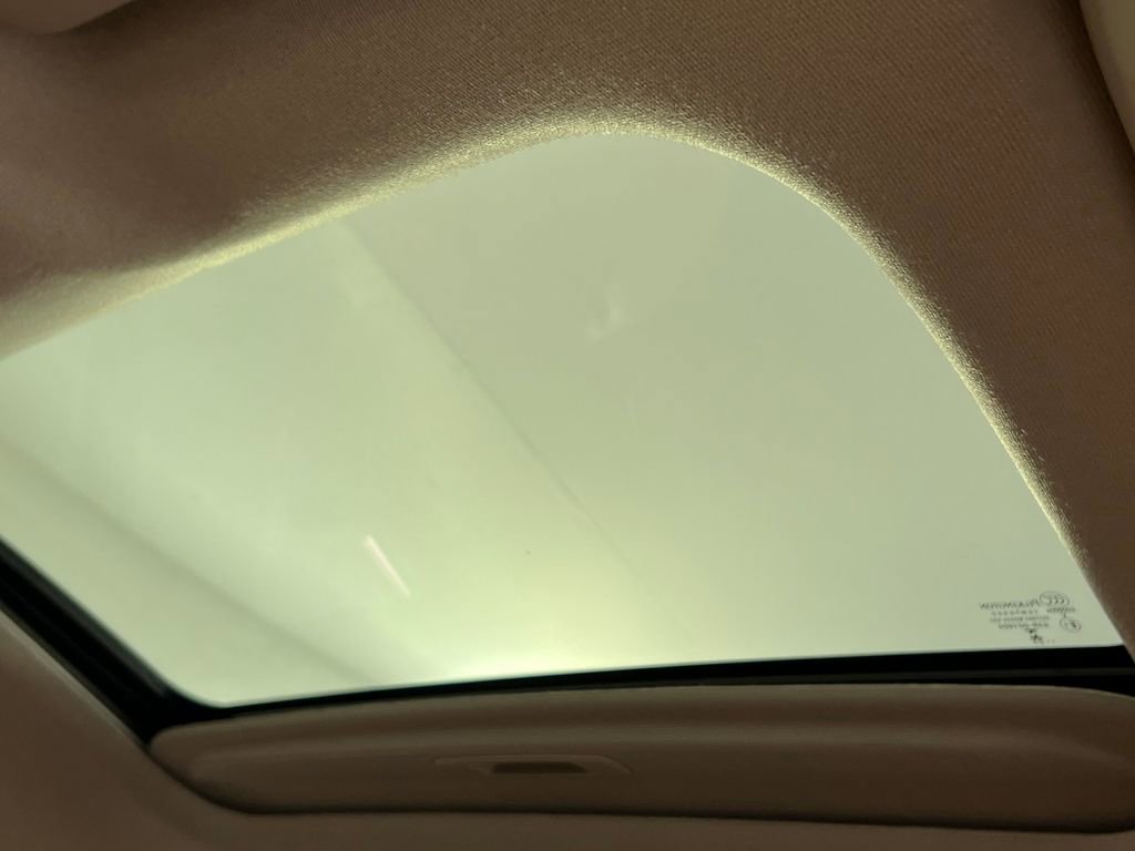 Used 2024 Nissan Sentra SV w/ SV Premium Package image 22