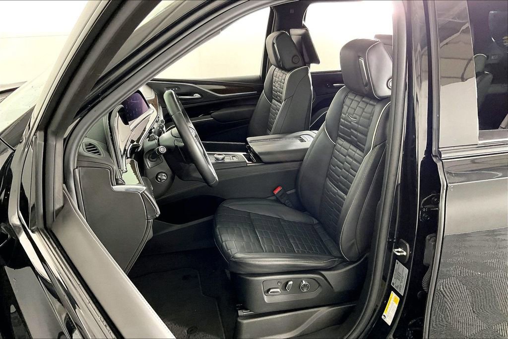 Used 2024 Cadillac Escalade ESV Sport Platinum image 37