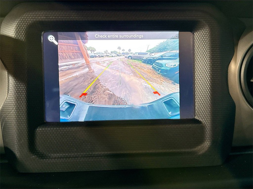 Used 2021 Jeep Gladiator Willys image 14