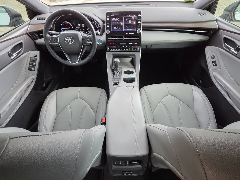 Certified 2021 Toyota Avalon XLE FWD image 4