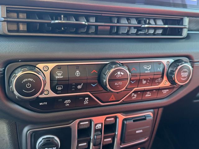 Used 2024 Jeep Wrangler Unlimited Rubicon 392 image 16
