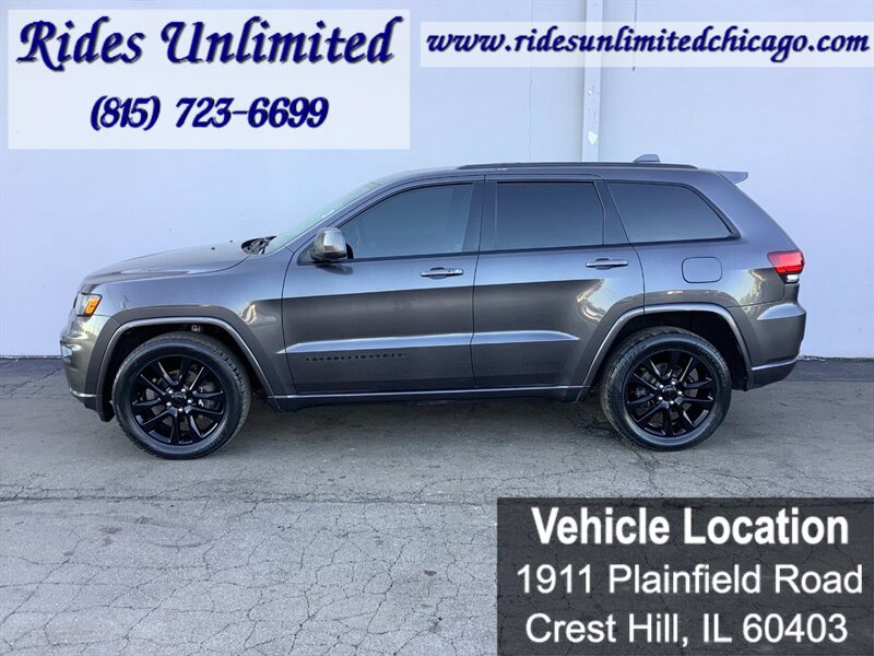 Used 2017 Jeep Grand Cherokee Altitude AWD/4WD image 3