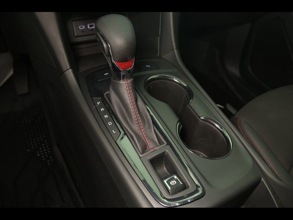 Used 2022 Chevrolet Equinox RS w/ LPO, Floor Liner Package image 15