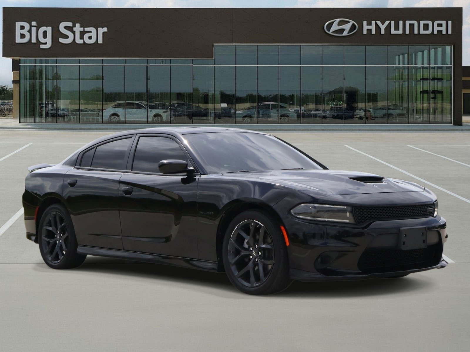 Used 2022 Dodge Charger R/T w/ Blacktop Package RWD image 6