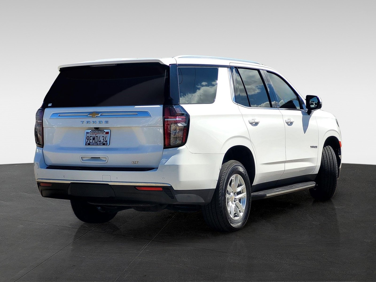 Used 2021 Chevrolet Tahoe LT w/ Luxury Package image 4