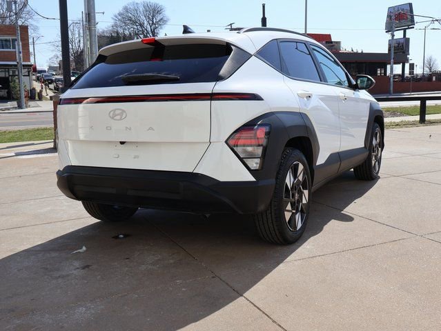 Used 2025 Hyundai Kona SEL image 8