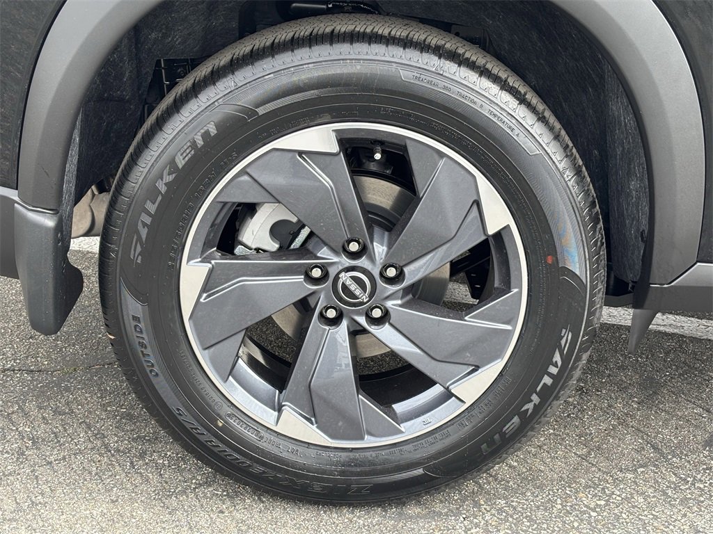 New 2026 Nissan Rogue SV image 7