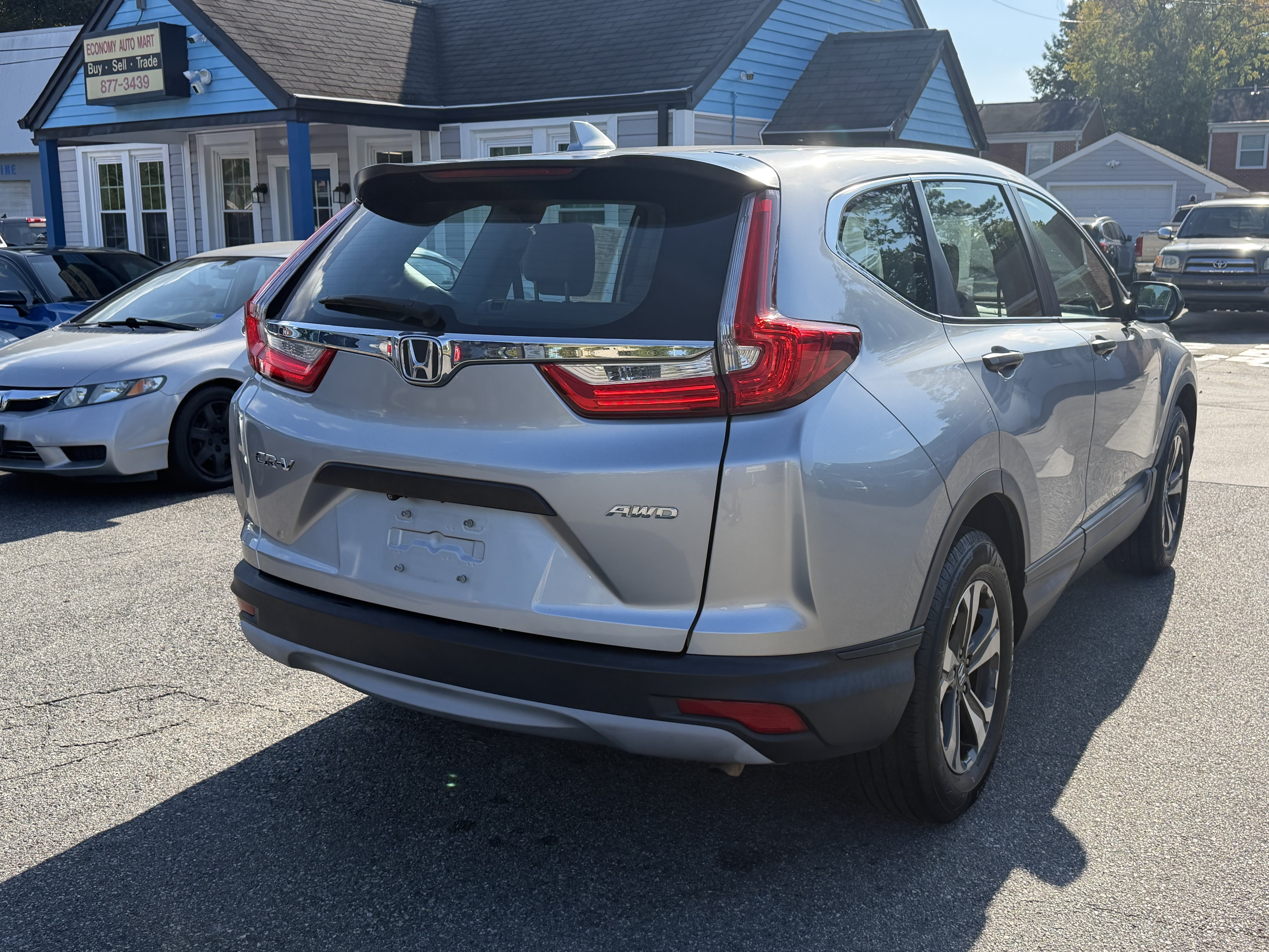 Used 2018 Honda CR-V LX image 6
