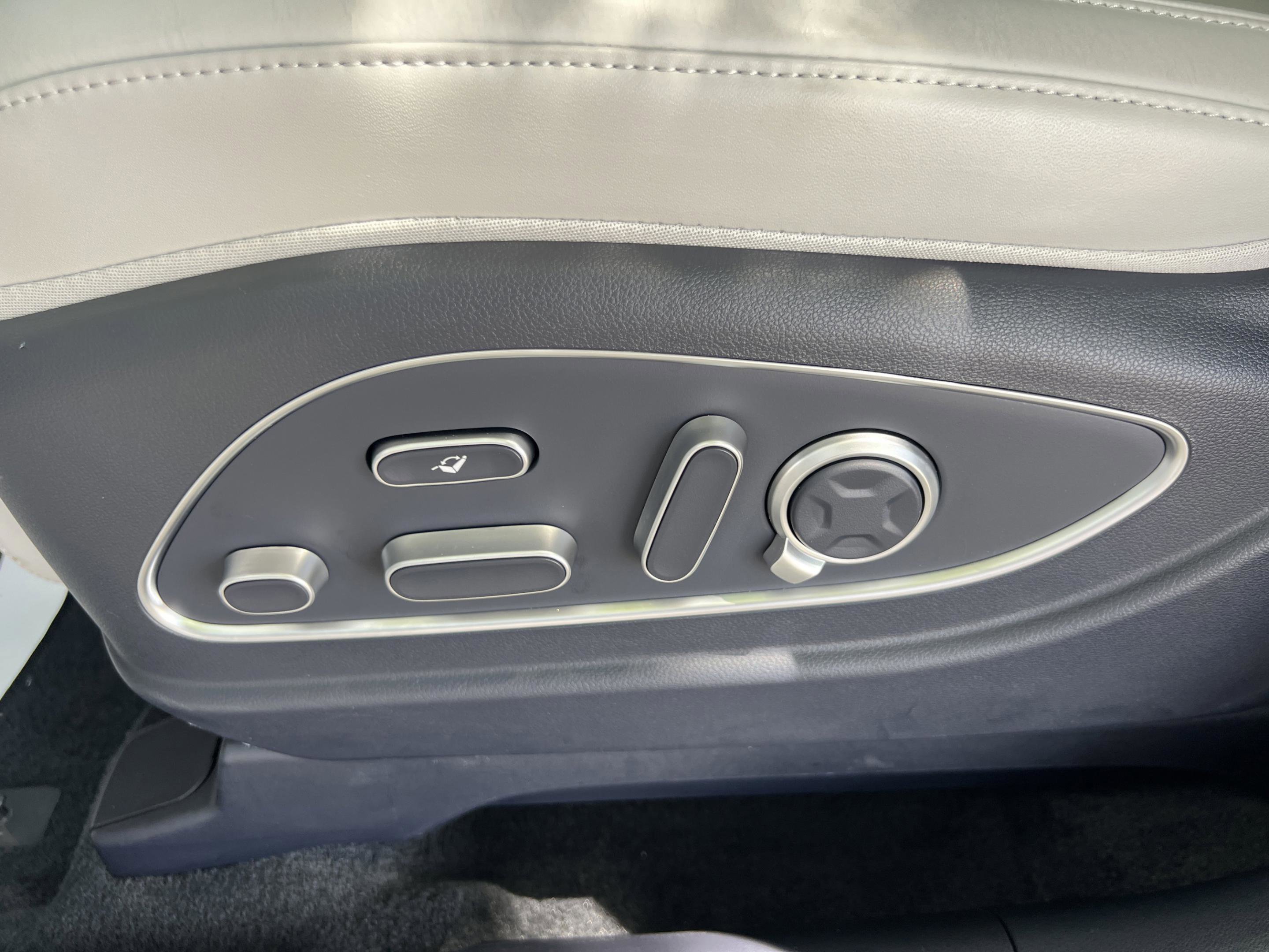 Used 2026 Hyundai Palisade Calligraphy FWD image 23