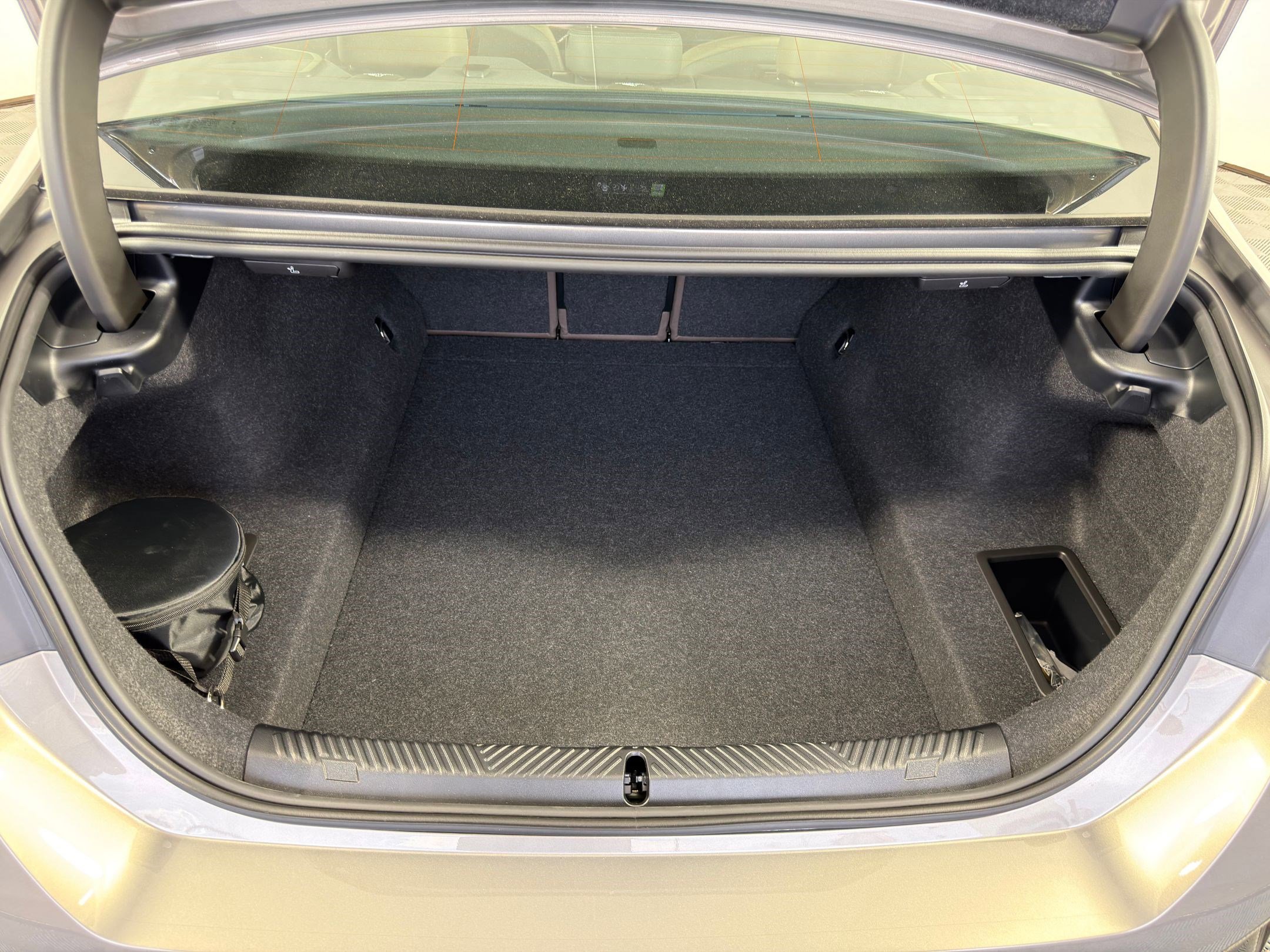 New 2026 BMW 540i xDrive w/ Executive Package image 30