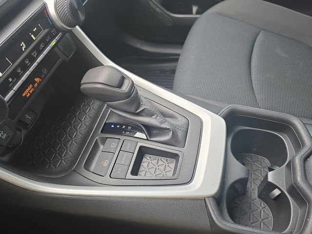 Used 2021 Toyota RAV4 LE image 24