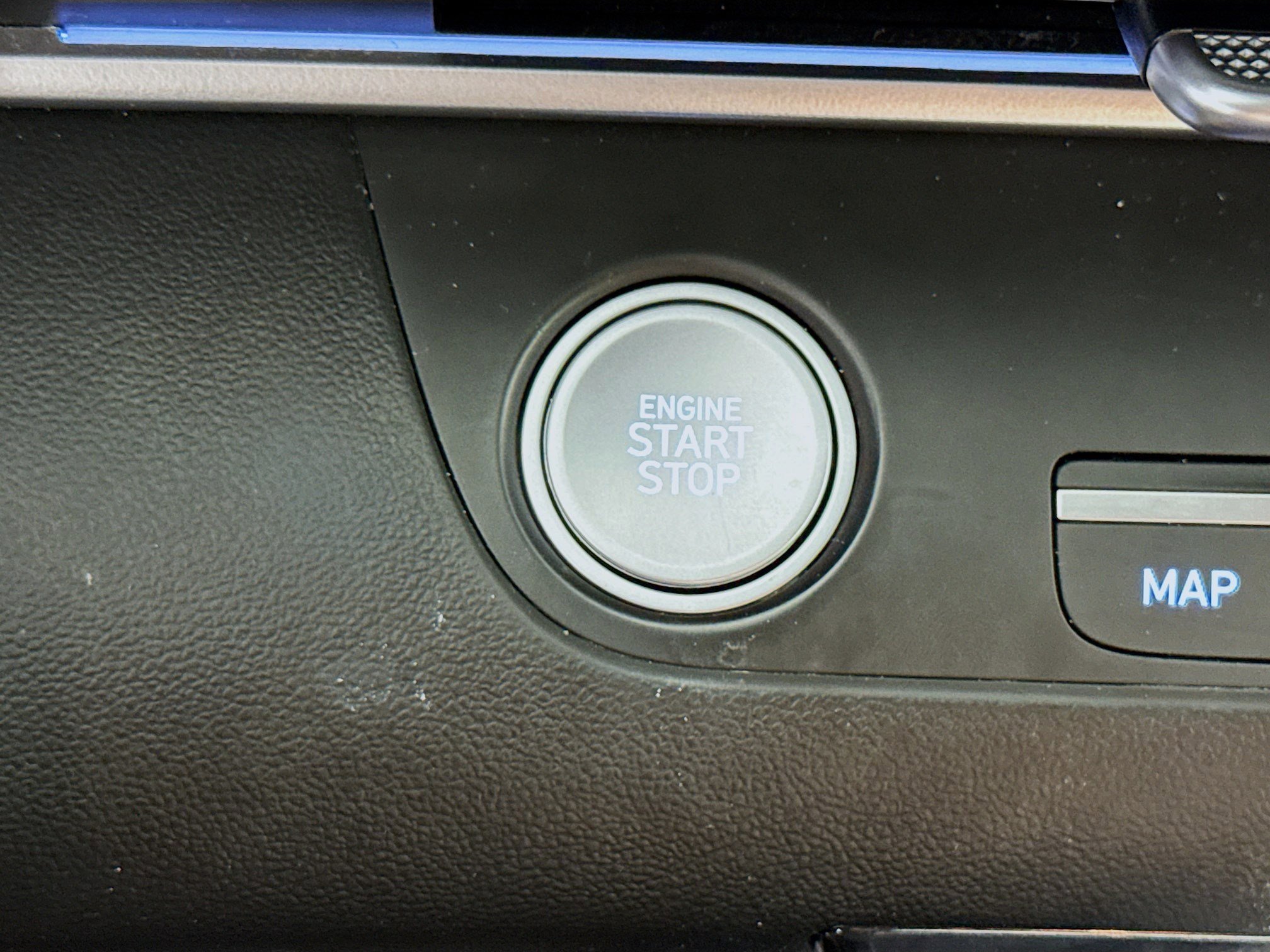 Used 2024 Hyundai Elantra SEL w/ Convenience Package image 21