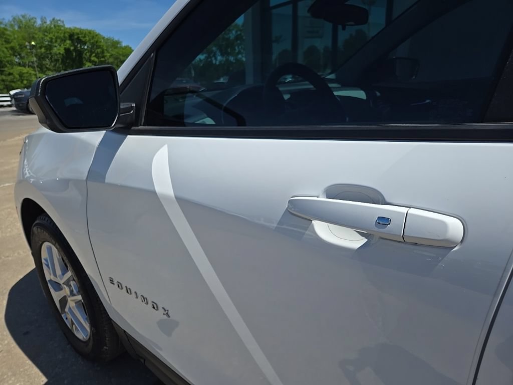 Used 2023 Chevrolet Equinox LS FWD image 27