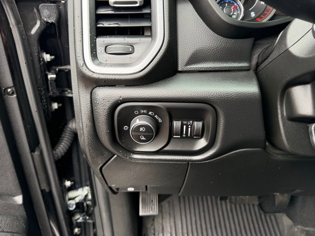 Used 2019 RAM 2500 Laramie image 17