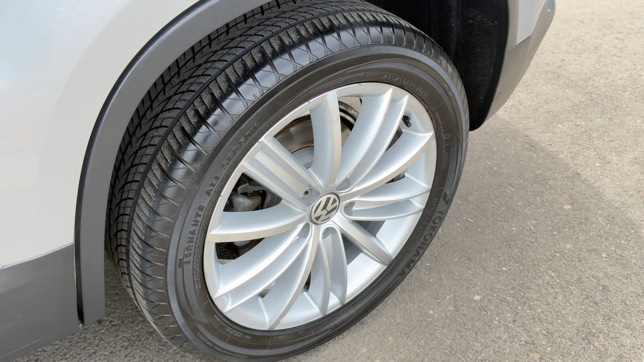 Used 2014 Volkswagen Tiguan SE AWD/4WD image 19
