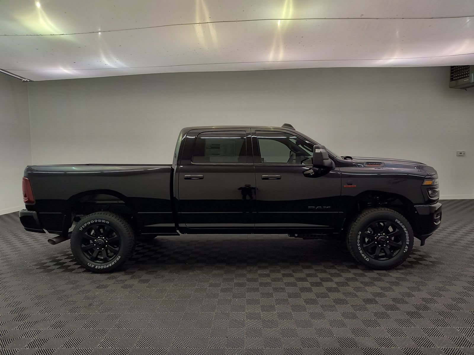 New 2026 RAM 3500 Big Horn AWD/4WD image 8