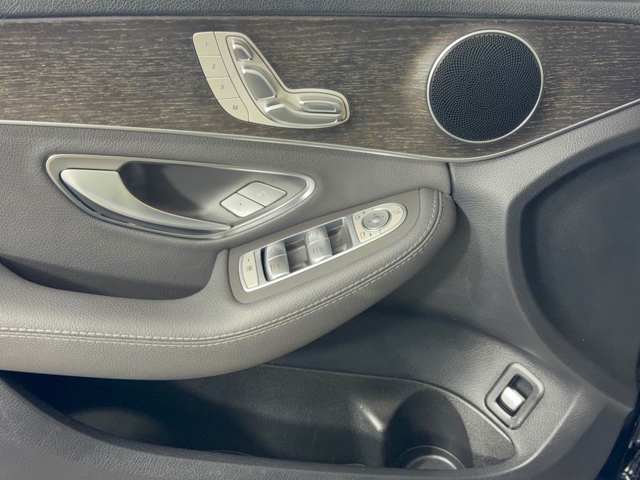 Used 2019 Mercedes-Benz C 300 Sedan image 15