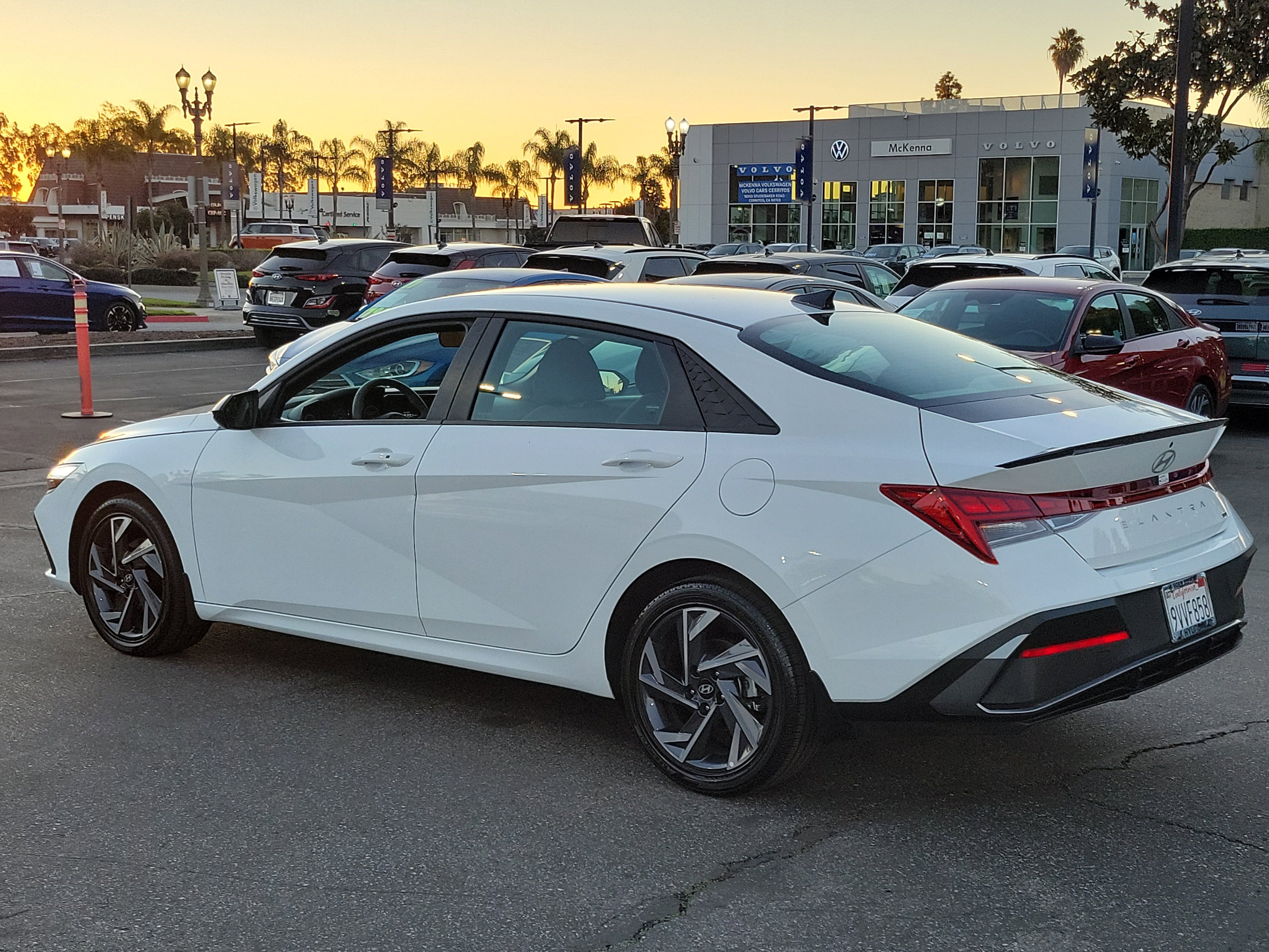 Certified 2025 Hyundai Elantra SEL image 27