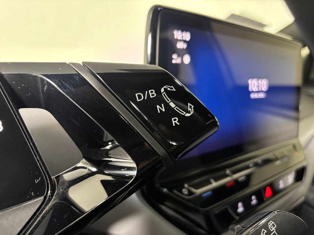 Used 2023 Volkswagen ID.4 Pro AWD/4WD image 31