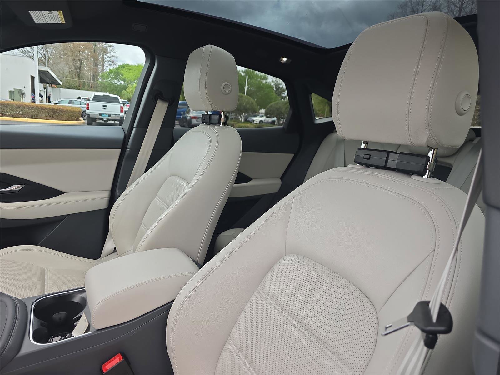 Used 2020 Jaguar E-PACE SE image 20