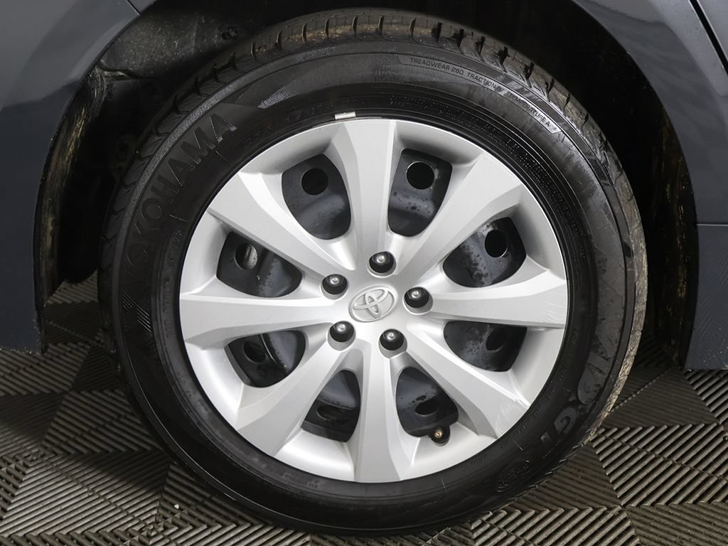 Used 2024 Toyota Corolla LE FWD image 17