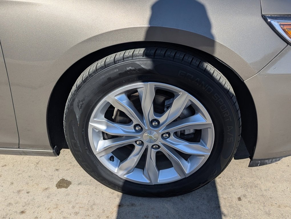 Used 2020 Chevrolet Malibu LT image 17