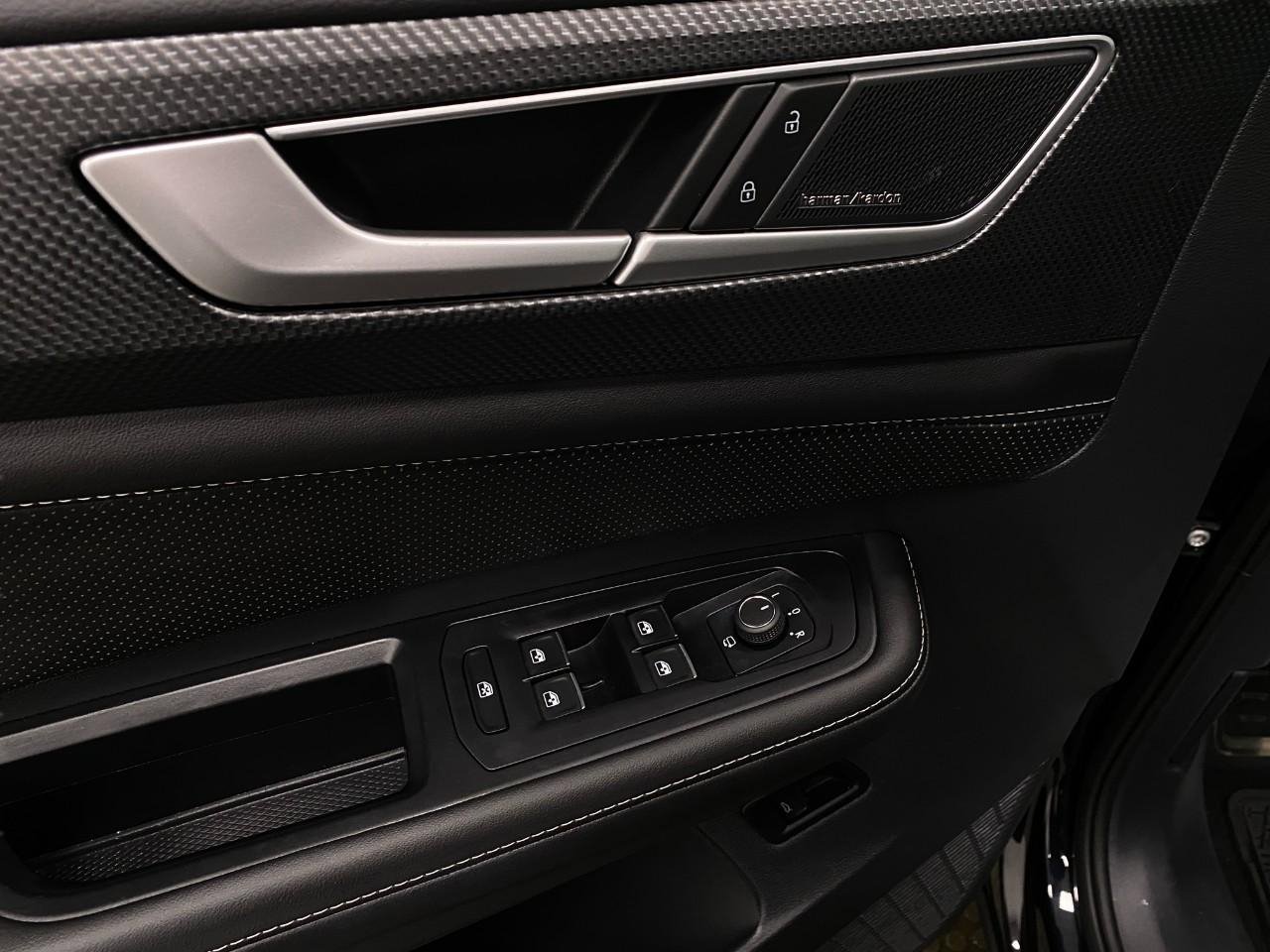 Used 2024 Volkswagen Atlas Cross Sport SEL Premium R-Line image 33