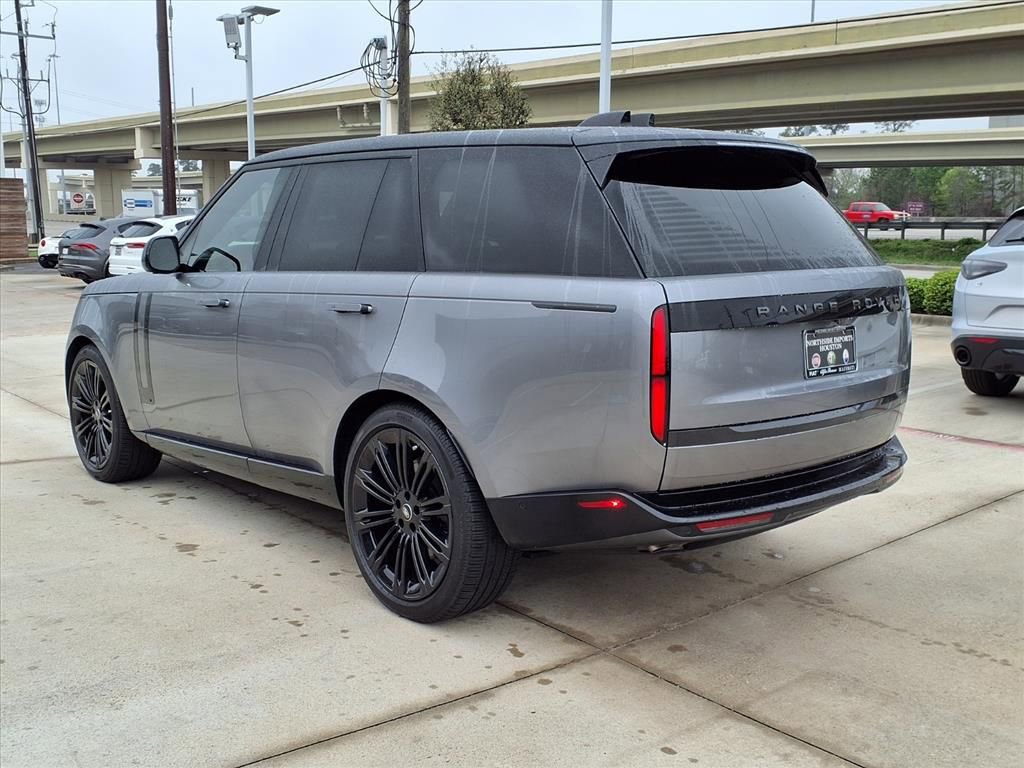 Used 2025 Land Rover Range Rover Autobiography image 9