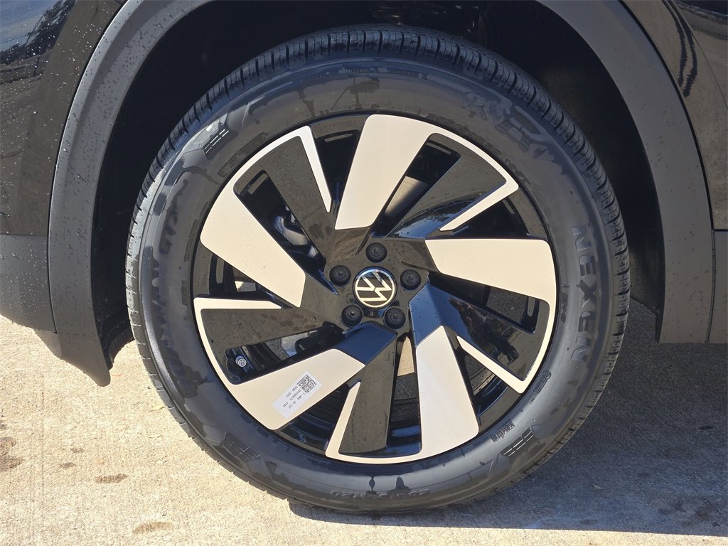 New 2026 Volkswagen Atlas Cross Sport SE image 10