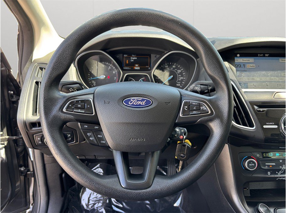 Used 2017 Ford Focus SEL FWD image 17