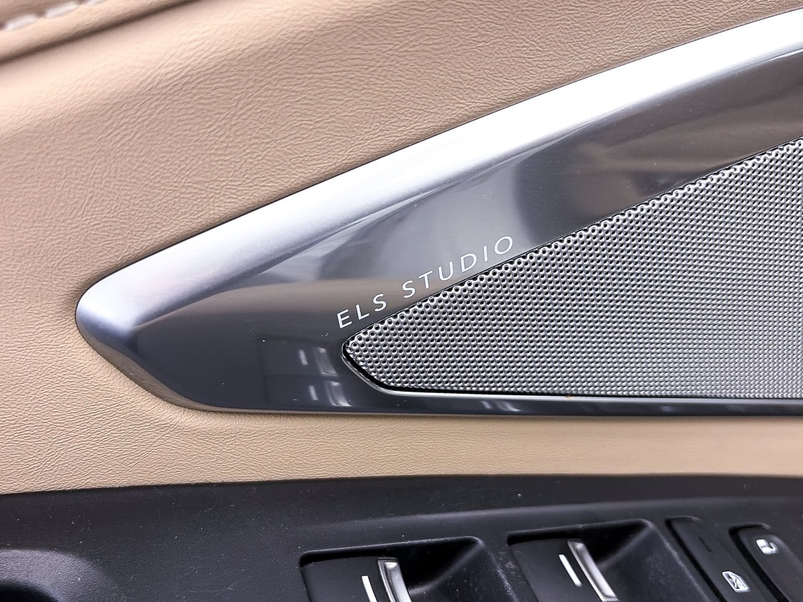 Used 2019 Acura RDX w/ Technology Package FWD image 4