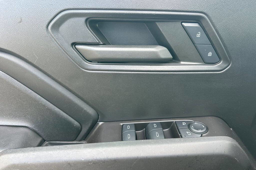 Used 2024 Chevrolet Colorado W/T image 11