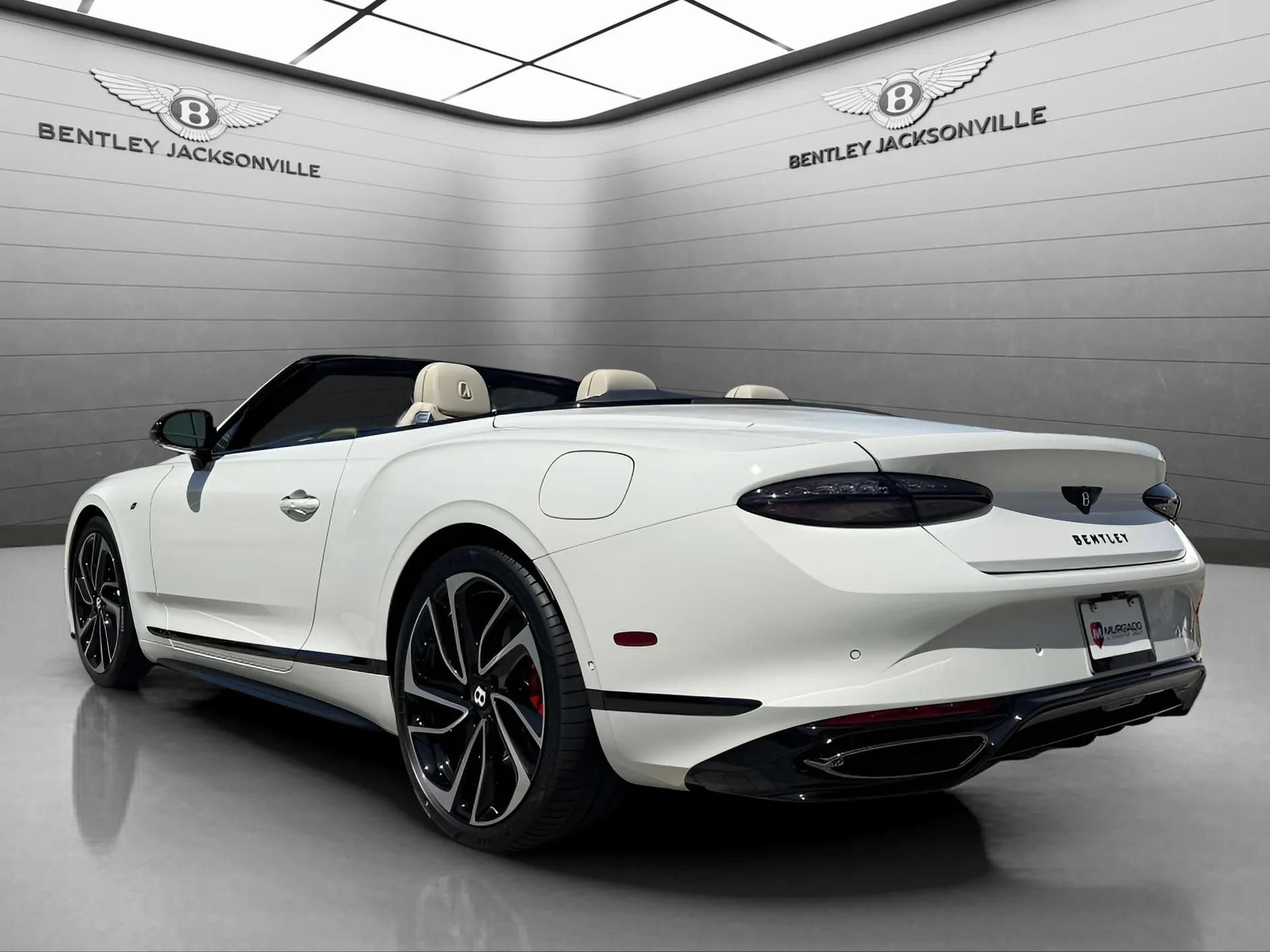 New 2026 Bentley Continental GTC AWD/4WD image 8