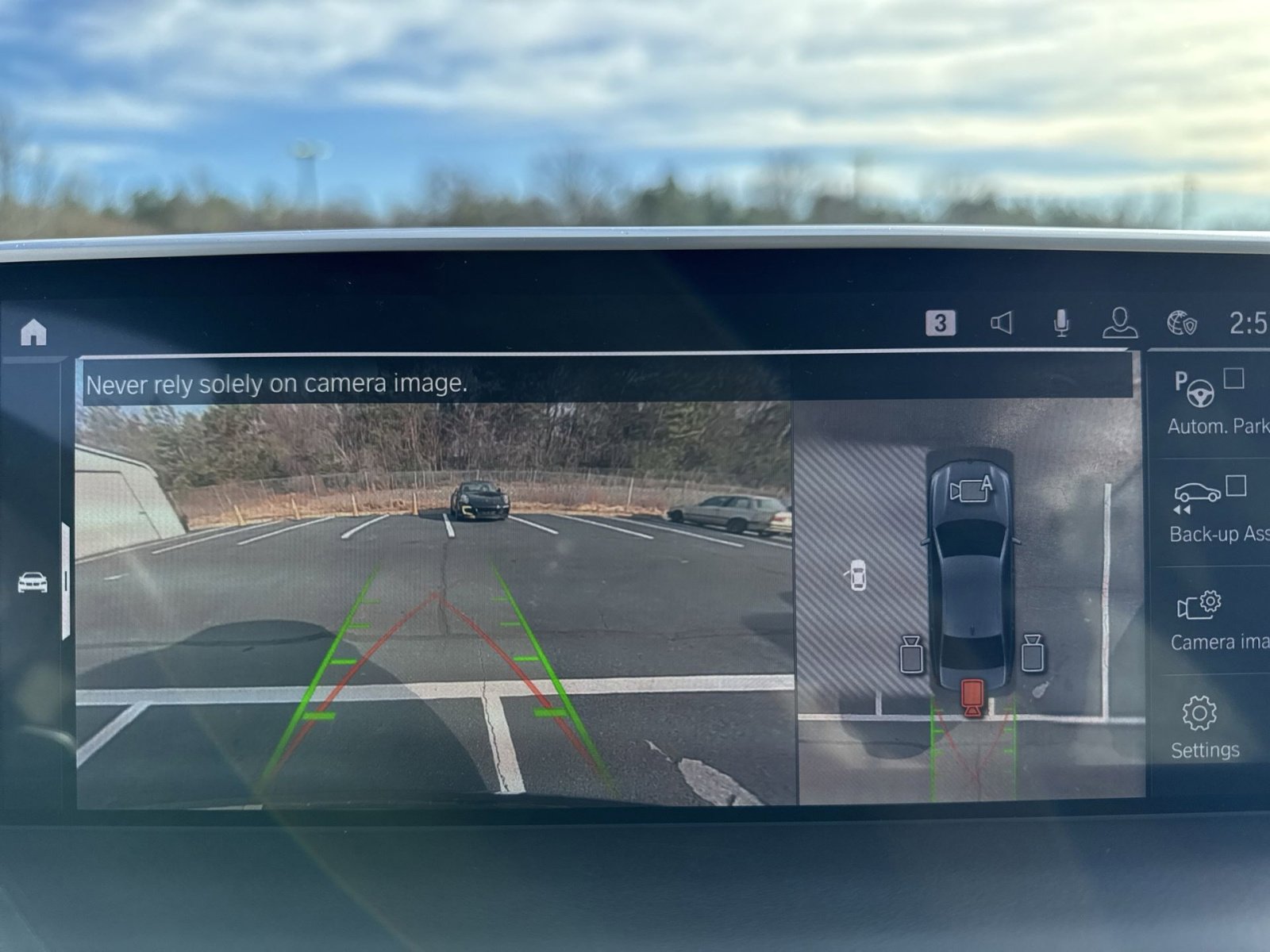 Used 2020 BMW 750i xDrive w/ Autobahn Package image 14