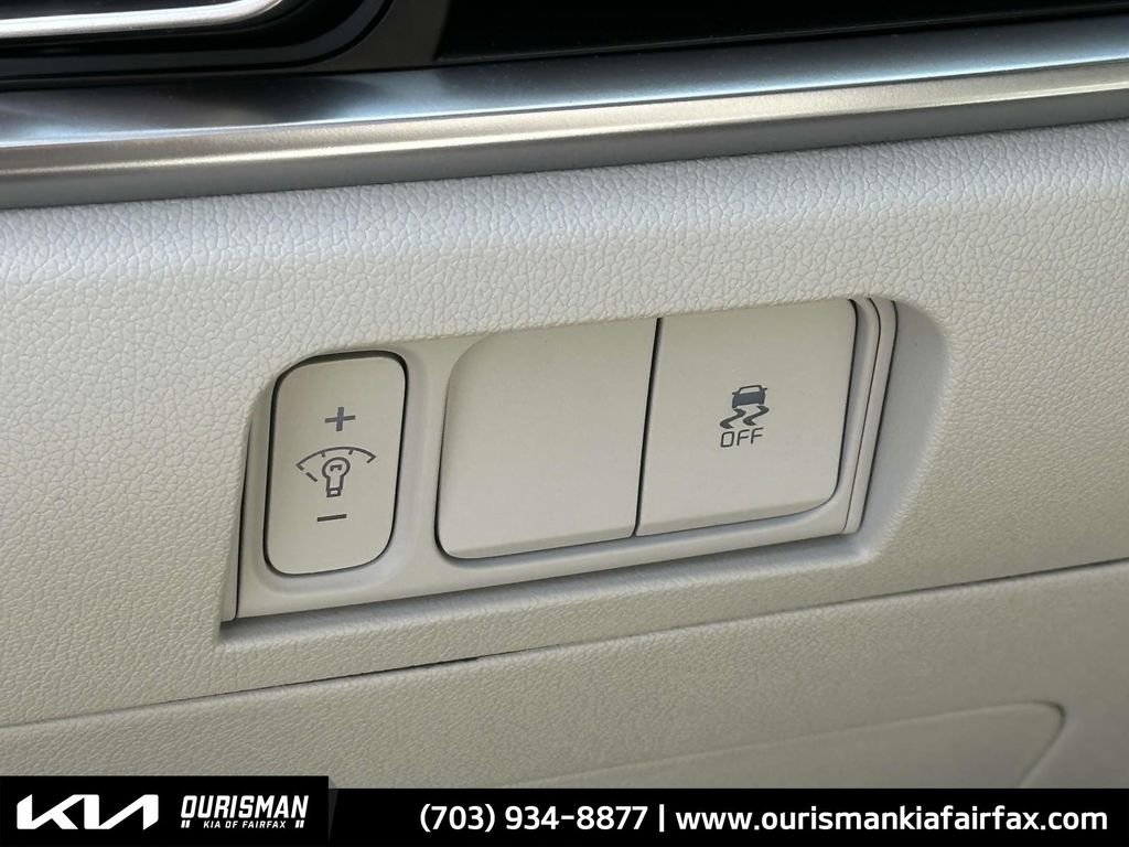 New 2025 Kia Sorento S w/ Panoramic Sunroof Package image 17