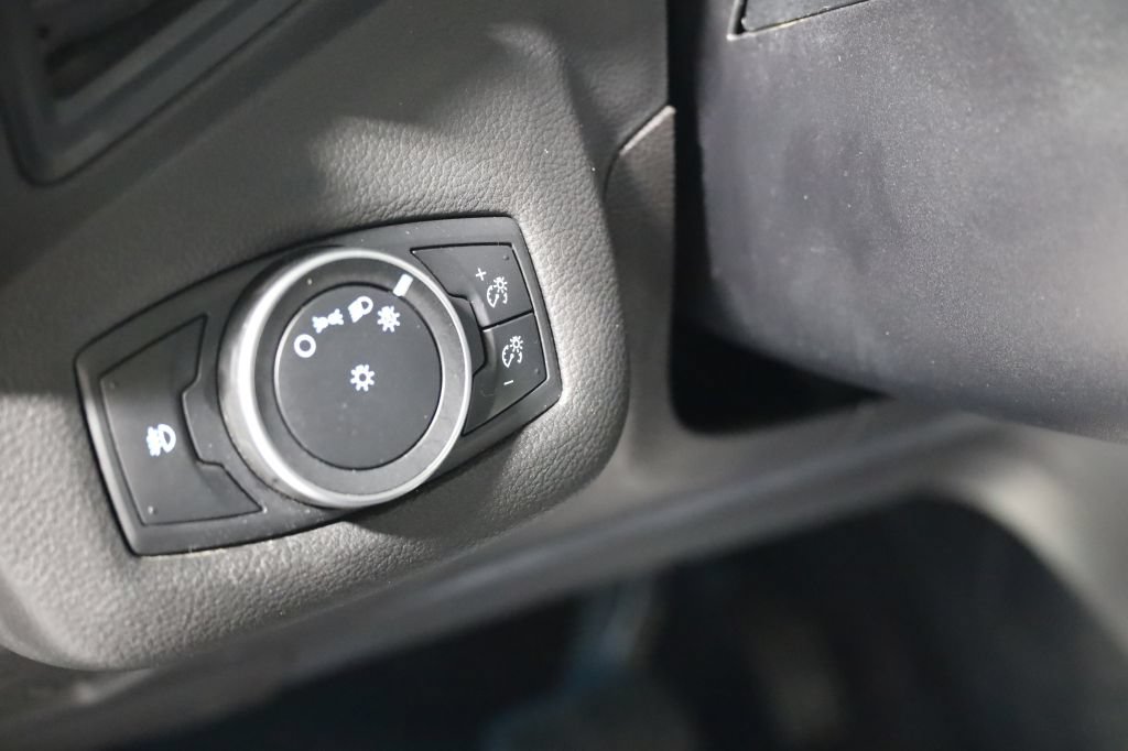 Used 2015 Ford C-MAX Energi SEL w/ Exterior Protection Package FWD image 22