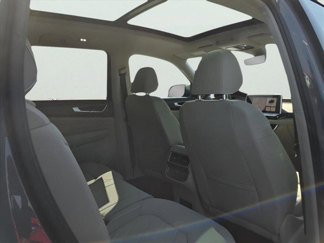 New 2026 Volkswagen Atlas SEL Premium R-Line image 8