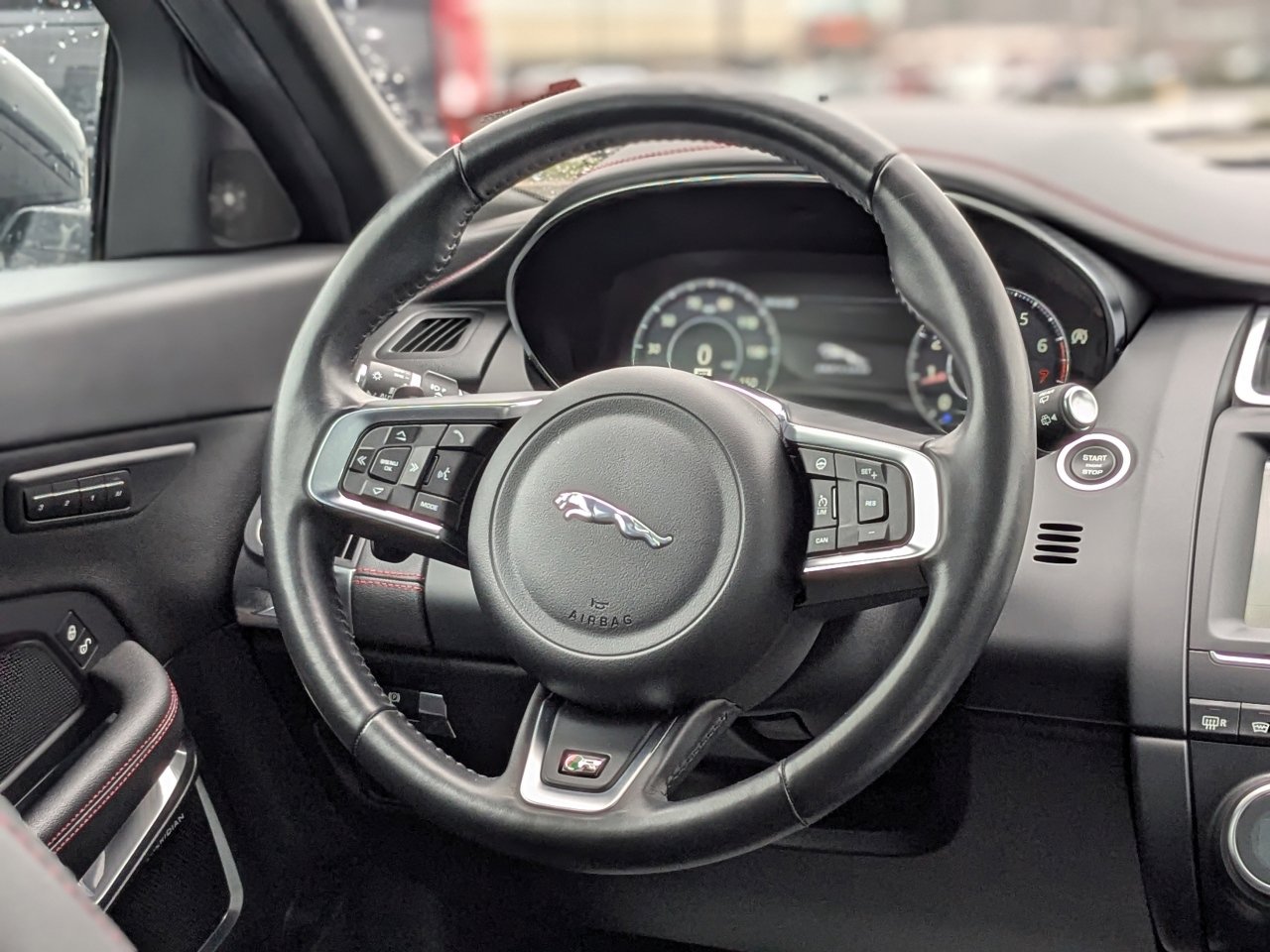 Used 2020 Jaguar E-PACE Checkered Flag image 17