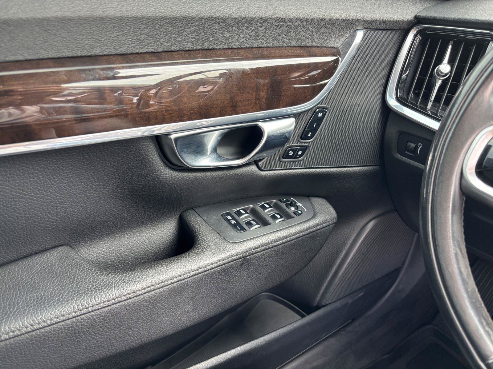Used 2018 Volvo S90 T5 Momentum w/ Convenience Package FWD image 17
