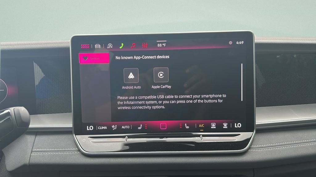New 2026 Volkswagen Tiguan SE R-Line FWD image 24