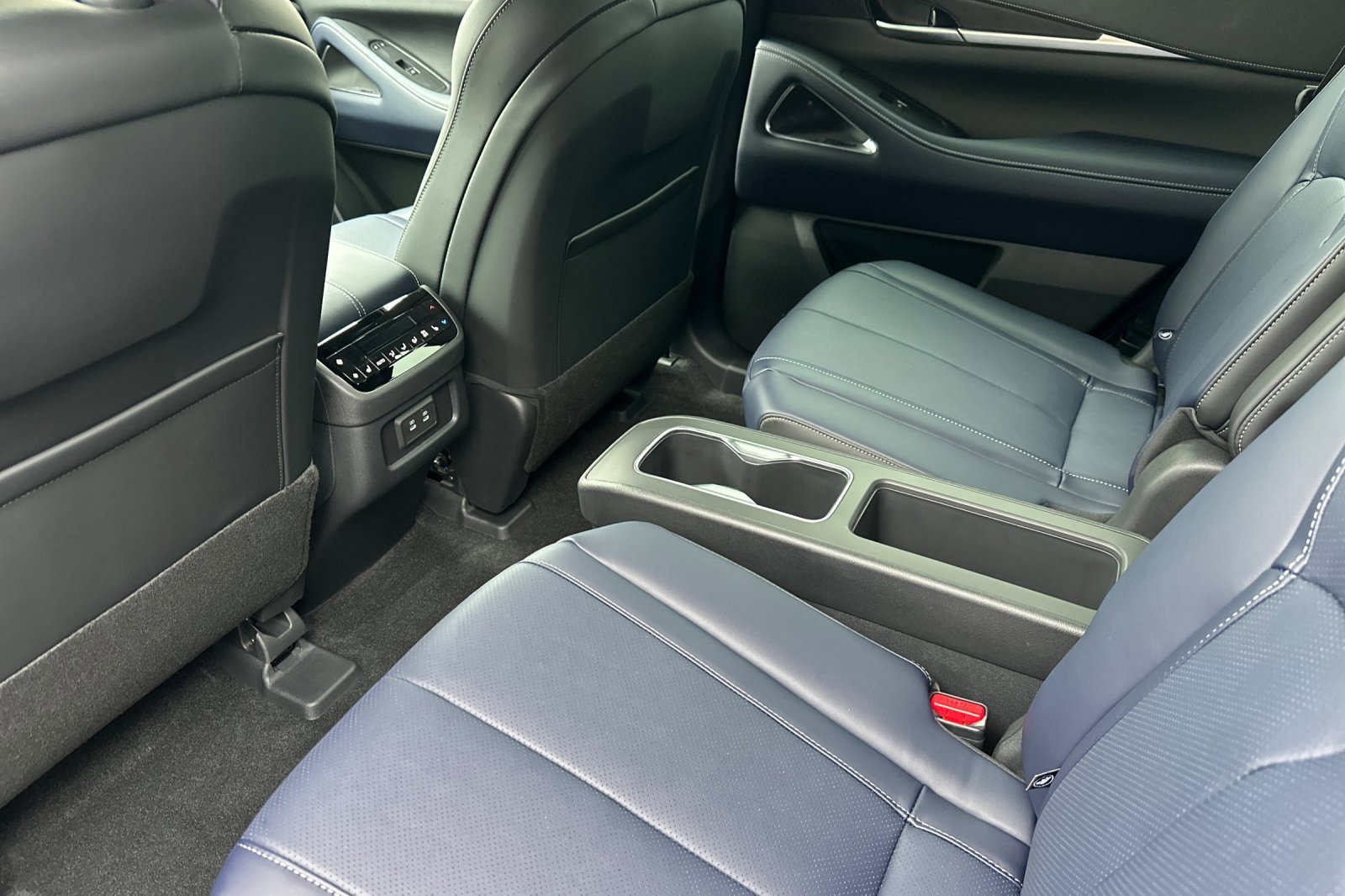 New 2026 INFINITI QX60 Sport w/ Dark Cargo Package image 12