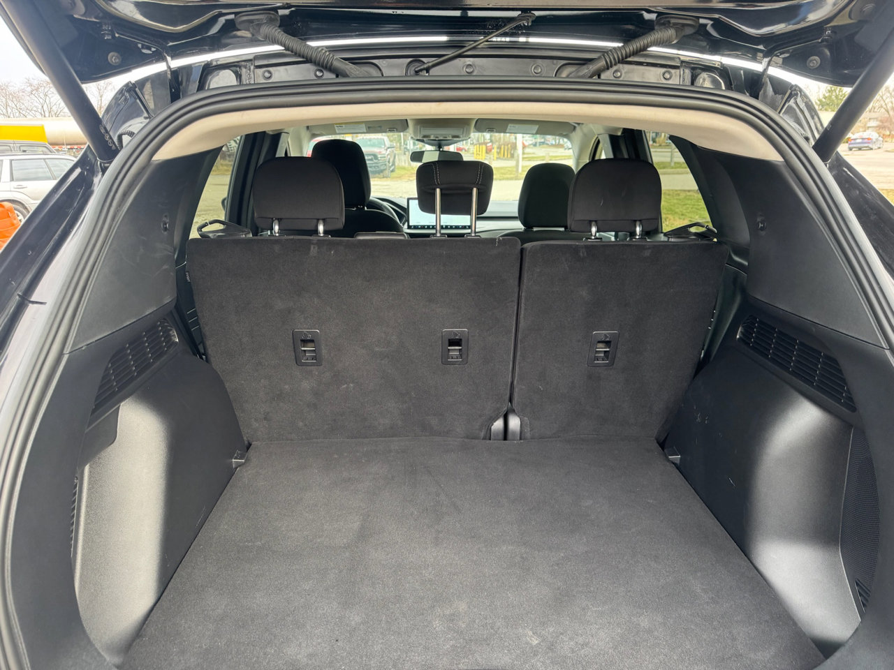 Used 2025 Ford Escape Active w/ Active Premium Tech Pack image 27